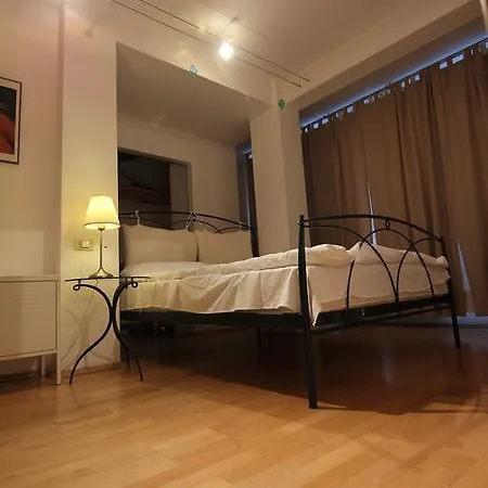 Park Apartment *